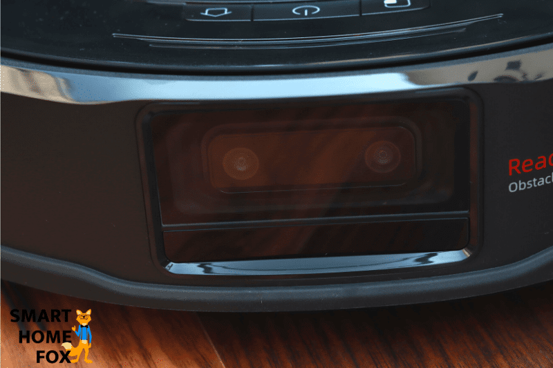 Close-up of the two cameras of the Roborock S6 MaxV